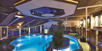 Familienhotel - Pools: Innenpool - Hessen Nord - Schwimmbad - Göbel's Hotel Rodenberg