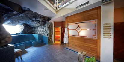 Familienhotel - Einzelzimmer mit Kinderbett - Deutschland - Saunalandschaft - Göbel's Hotel Rodenberg