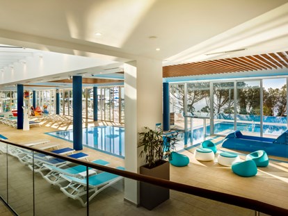 Familienhotel - Umgebungsschwerpunkt: Strand - Valamar Girandella Maro Suites