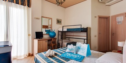 Familienhotel - Suiten mit extra Kinderzimmer - Misano Adriatico - Fabilia Family Hotel Milano Marittima - Zimmer - Hotel King