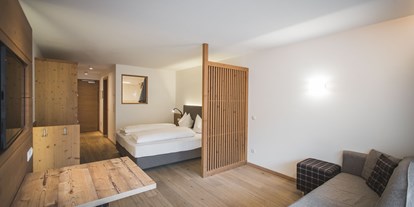 Familienhotel - Suiten mit extra Kinderzimmer - Unterpeischlach - DZ Superior - Dolomit Family Resort Alpenhof