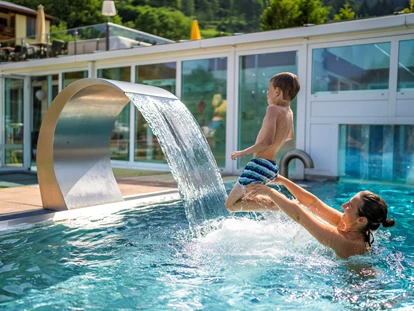 Familienhotel - Pools: Außenpool beheizt - Neuschitz - Familien- & Sportresort Brennseehof