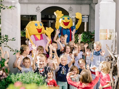 Familienhotel - Kinderhotels Europa - Feldkirchen in Kärnten - Servus bei Smiley  - Smileys Kinderhotel 