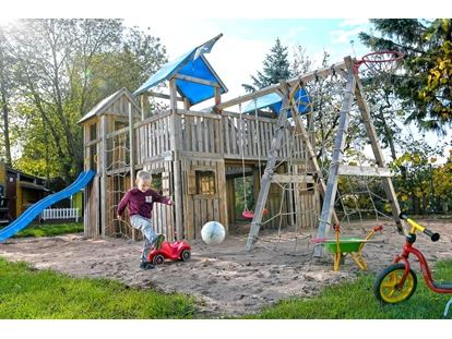 Familienhotel - Suiten mit extra Kinderzimmer - Thüringen - Spielplatz - Familienhotel Rhön Feeling 