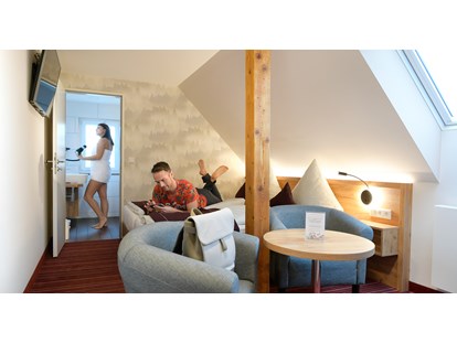Familienhotel - Einzelzimmer mit Kinderbett - Hausen (Landkreis Rhön-Grabfeld) - Familienhotel Rhön Feeling 