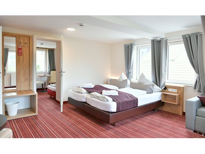 Familienhotel - Einzelzimmer mit Kinderbett - Thüringen Süd - Familienhotel Rhön Feeling 