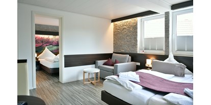 Familienhotel - Einzelzimmer mit Kinderbett - Deutschland - Familienhotel Rhön Feeling 