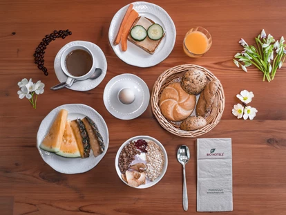 Familienhotel - WLAN - Döbriach - Köstliches Bio-Frühstücksbuffet! - Pirker´s Natur- & Bio Familienhotel