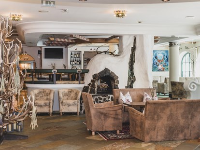 Familienhotel - Umgebungsschwerpunkt: Berg - Bar und A la Cart Restaurant - Seehotel Jägerwirt
