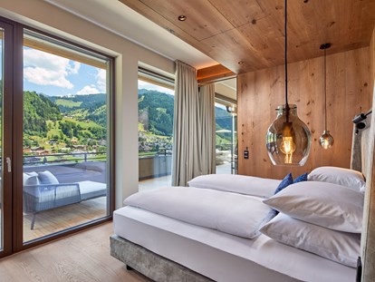 Familienhotel - Umgebungsschwerpunkt: Berg - Familienzimmer - DAS EDELWEISS Salzburg Mountain Resort