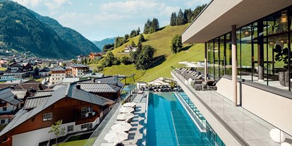 Familienhotel - Skikurs direkt beim Hotel - DAS EDELWEISS Salzburg Mountain Resort