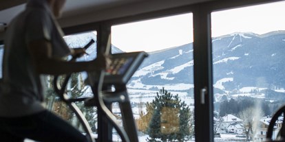 Familienhotel - Südtirol - Fitnessstudio mit Ausblick - Garberhof Dolomit Family