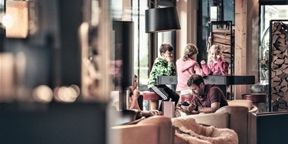 Familienhotel - Verpflegung: All-inclusive - Mittersill - Lobby Atmosphe - Mia Alpina Zillertal Family Retreat