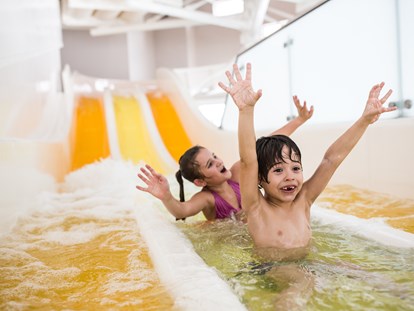 Familienhotel - Pools: Infinity Pool - Baby- & Kinderhotel Laurentius