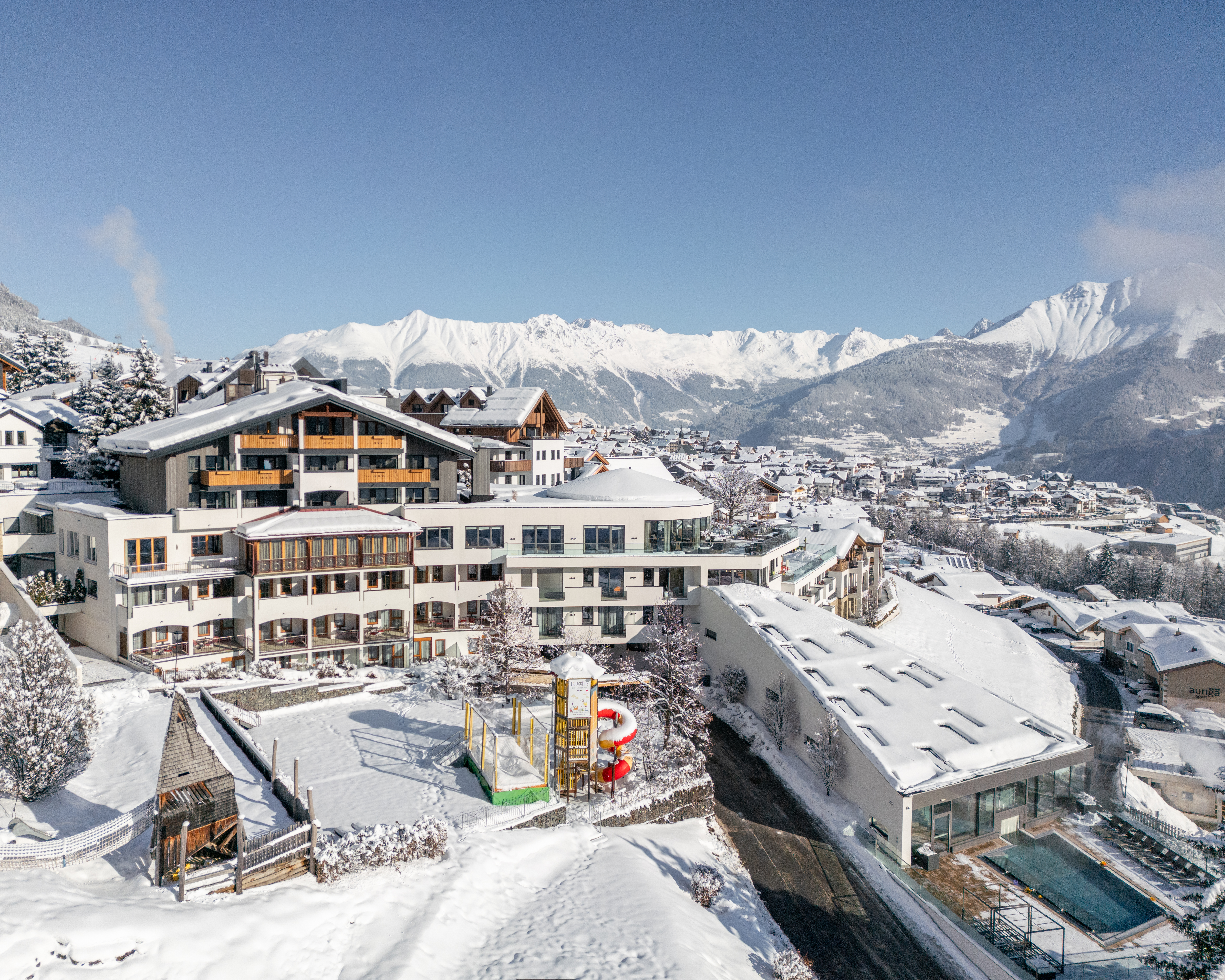 Familienhotel: Außenansicht Winter - Baby- & Kinderhotel Laurentius