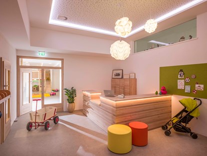 Familienhotel - Wasserrutsche - Kleinboden (Fügen, Uderns) - 400m² Kinderclub - Alpin Family Resort Seetal
