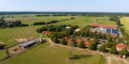 Familienhotel - bewirtschafteter Bauernhof - Ribnitz-Damgarten - Bernsteinland Hirschburg - Erlebnisreiterhof mit Ferienpark an der Ostsee - Bernsteinland Hirschburg
