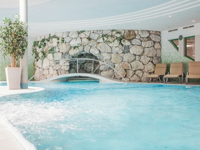 Familienhotel - Pools: Außenpool beheizt - Tirol - Hallenbad - Zugspitz Resort 4*S