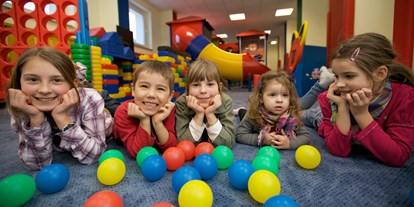 Familienhotel - Wellnessbereich - Eibenstock - Kids Playworld Indoor - AHORN Hotel Am Fichtelberg