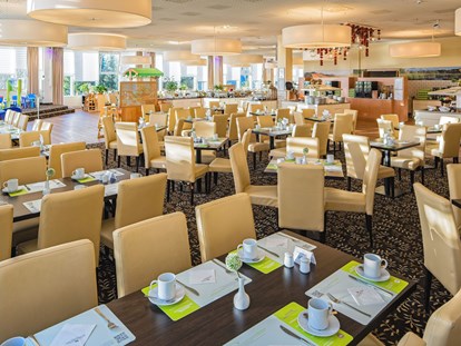 Familienhotel - Schwimmkurse im Hotel - Erzgebirge - Halbpensionsrestaurant - AHORN Hotel Am Fichtelberg