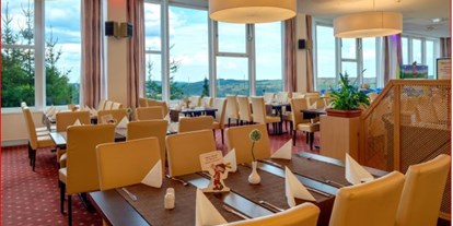 Familienhotel - Skikurs direkt beim Hotel - Eibenstock - Restaurant im Hotel - AHORN Hotel Am Fichtelberg