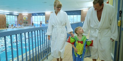 Familienhotel - Suiten mit extra Kinderzimmer - PLZ 17268 (Deutschland) - Innen-Pool - AHORN Seehotel Templin
