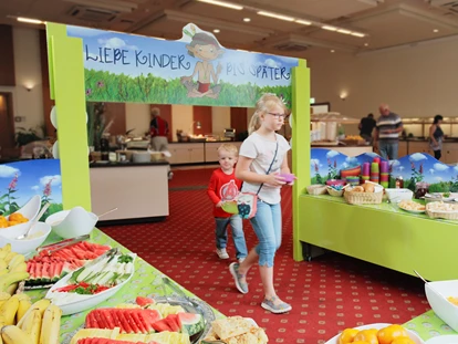 Familienhotel - Umgebungsschwerpunkt: Therme - Brandenburg - YOKI AHORN Kinderbuffet - AHORN Seehotel Templin