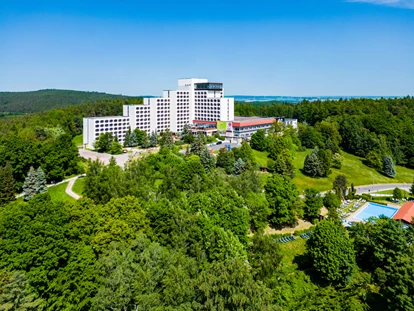 Familienhotel - Garten - Thüringen - Idyllische Lage auf dem Reinhardsberg - AHORN Berghotel Friedrichroda