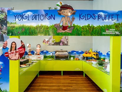 Familienhotel - Pools: Innenpool - Thüringen - YOKI AHORN Kinderbuffet - AHORN Berghotel Friedrichroda