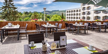 Familienhotel - Umgebungsschwerpunkt: am Land - Thüringen - Strandbar mit Café in den warmen Monaten - AHORN Berghotel Friedrichroda