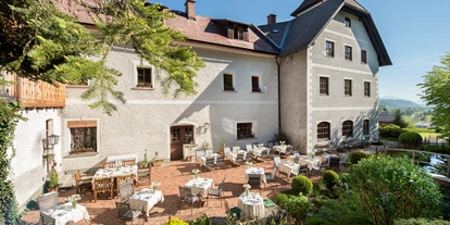Familienhotel - Umgebungsschwerpunkt: am Land - Straßerberg - Frühstücks-Terrasse Schloss Thannegg - Schloss Thannegg Ferienwohnung und Zimmer