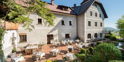 Familienhotel - Umgebungsschwerpunkt: See - Rading (Roßleithen) - Frühstücks-Terrasse Schloss Thannegg - Schloss Thannegg Ferienwohnung und Zimmer