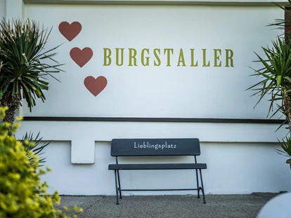 Familienhotel - Pools: Außenpool beheizt - Neuschitz - Gastlichkeit im Familiengut - Familiengut Hotel Burgstaller