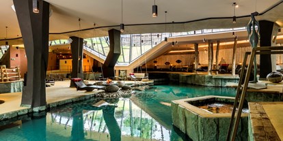 Familienhotel - Preisniveau: moderat - Südtirol - Pool im Wellnessbereich - Caravan Park Sexten