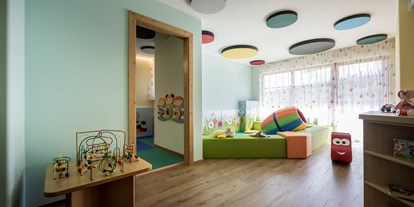 Familienhotel - Suiten mit extra Kinderzimmer - Sexten - Post Alpina - Family Mountain Chalets