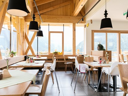 Familienhotel - Umgebungsschwerpunkt: Berg - Restaurant - Almfamilyhotel Scherer****s - Familotel Osttirol