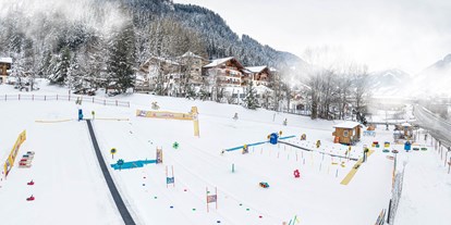 Familienhotel - Skilift - Schiwiese direkt am Hotel - Kinderhotel Waldhof