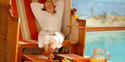 Familienhotel - Preisniveau: moderat - Grüssow - Strandkorb im Schwimmbad - Aparthotel Am See