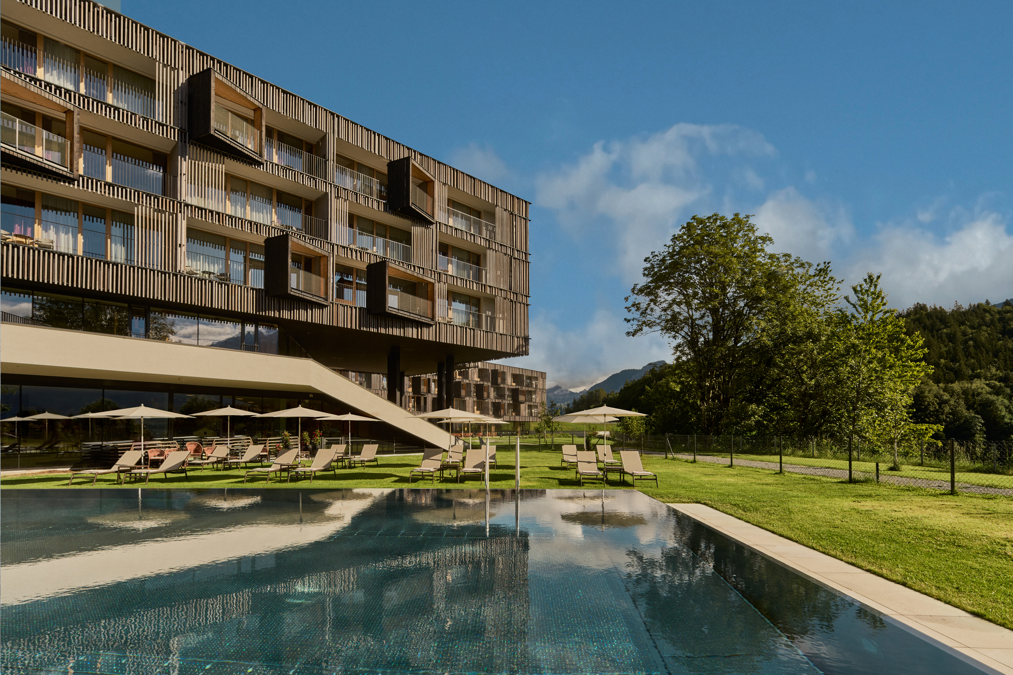 Kinderhotel - Außenpool - Falkensteiner Family Hotel Montafon