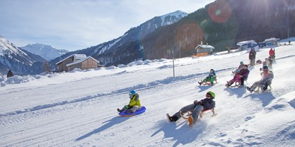Familienhotel - Skikurs direkt beim Hotel - PLZ 6992 (Österreich) - Rodeln direkt beim Hotel - ****Alpen Hotel Post