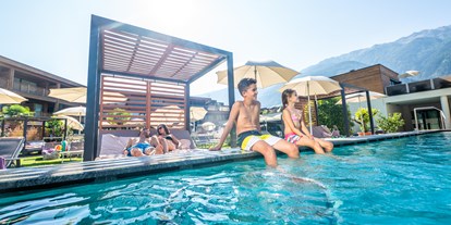 Familienhotel - Babyphone - Naturns bei Meran - Pool - Familien - und Wellnesshotel Prokulus