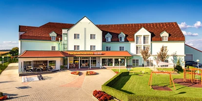 Familienhotel - ausschließlich Familien im Hotel - Kleinmutschen / Pervane - Thermenhotel KURZ - Thermenhotel Kurz****