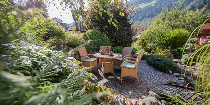 Familienhotel - Umgebungsschwerpunkt: Berg - Krün - Garten-Nische zum Relaxen - Hotel Auenhof