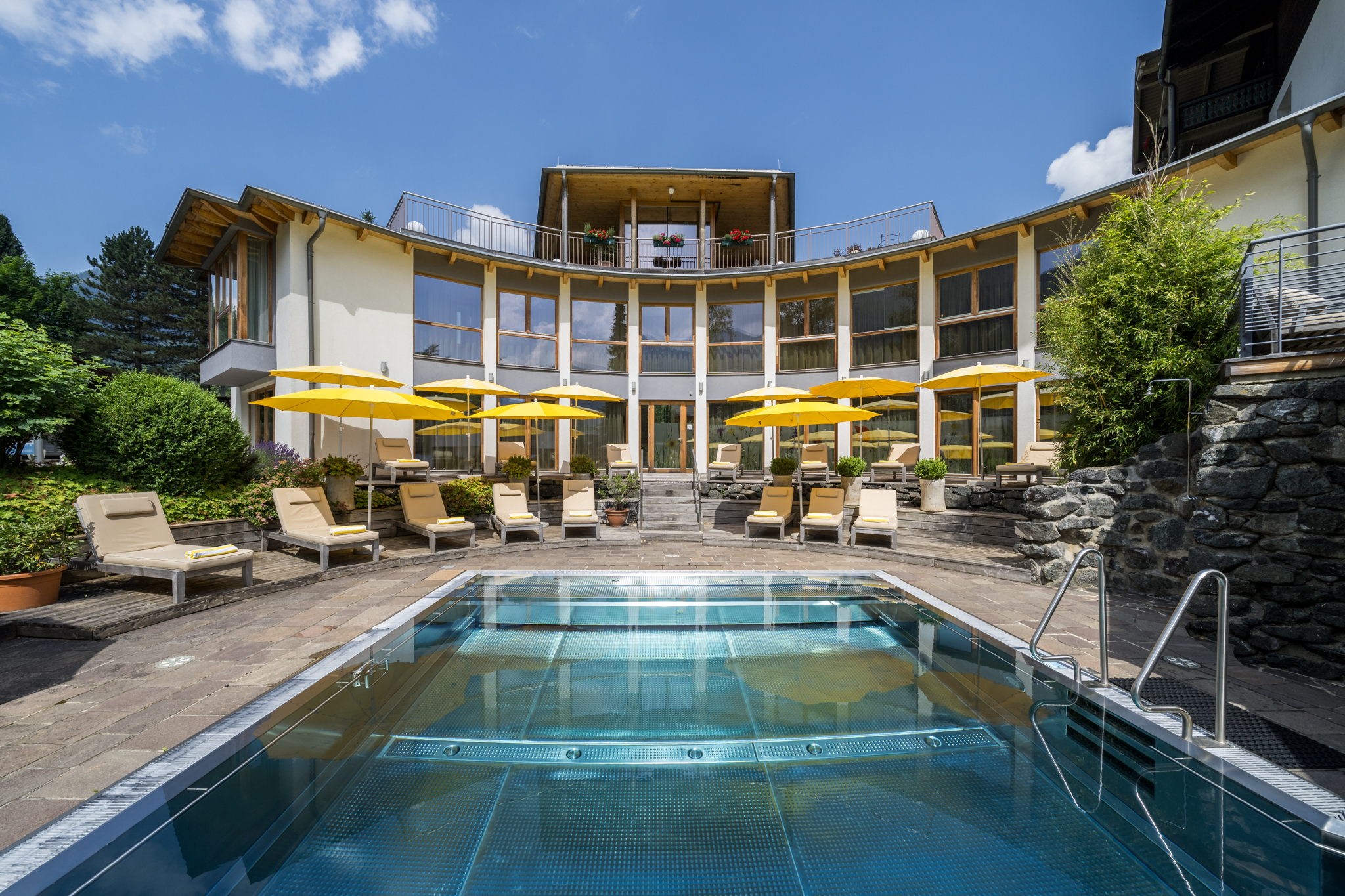 Kinderhotel: Freibad - Naturhotel Ortners Eschenhof 