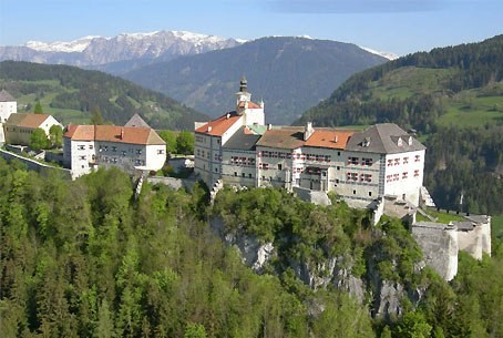 Der KUH-le Bio-Baby-Kinder-Bauernhof & Hotel Matlschweiger Ausflugsziele Burg Sterchau