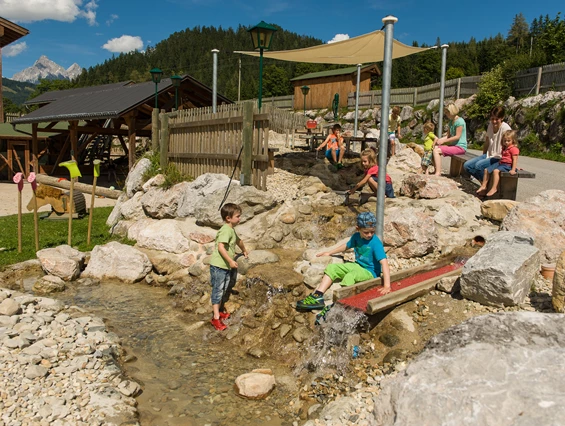 Kinderhotel: Wasserspielplatz - Die Seitenalm