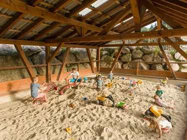 Kinderhotel: Sandspielhaus - Die Seitenalm