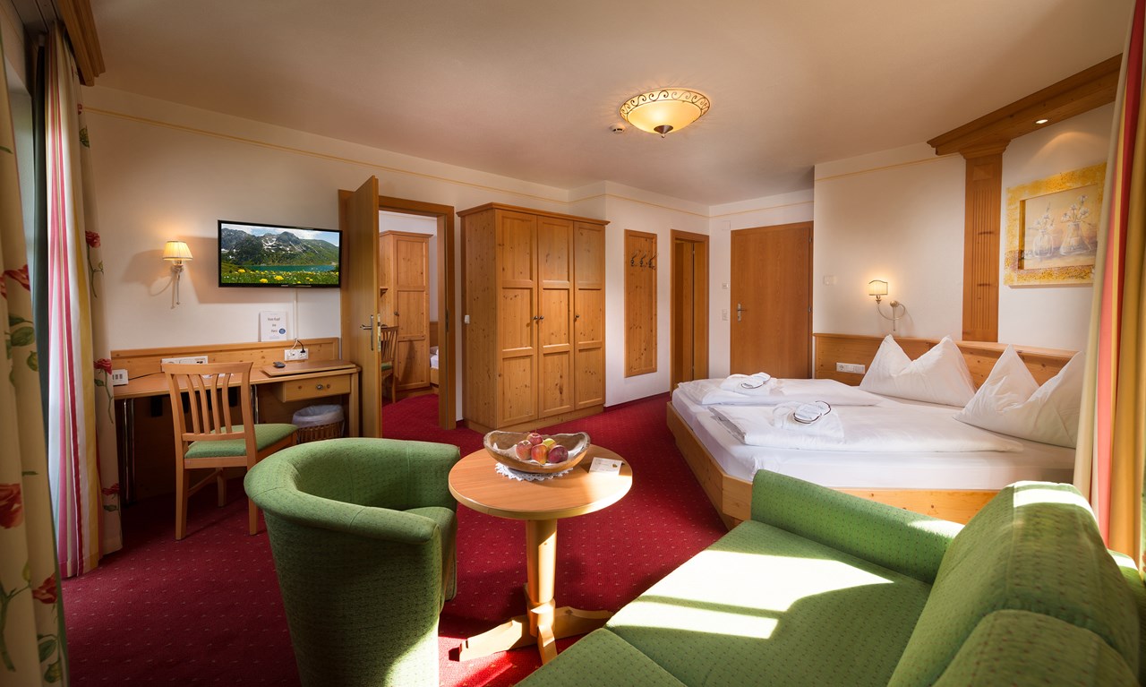 Hotel Bergzeit - Urlaub al dente Zimmerkategorien Familienzimmer Großglockner 