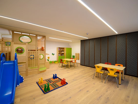 Kinderhotel: Kinderspielraum  - Hotel Bergzeit - Urlaub al dente