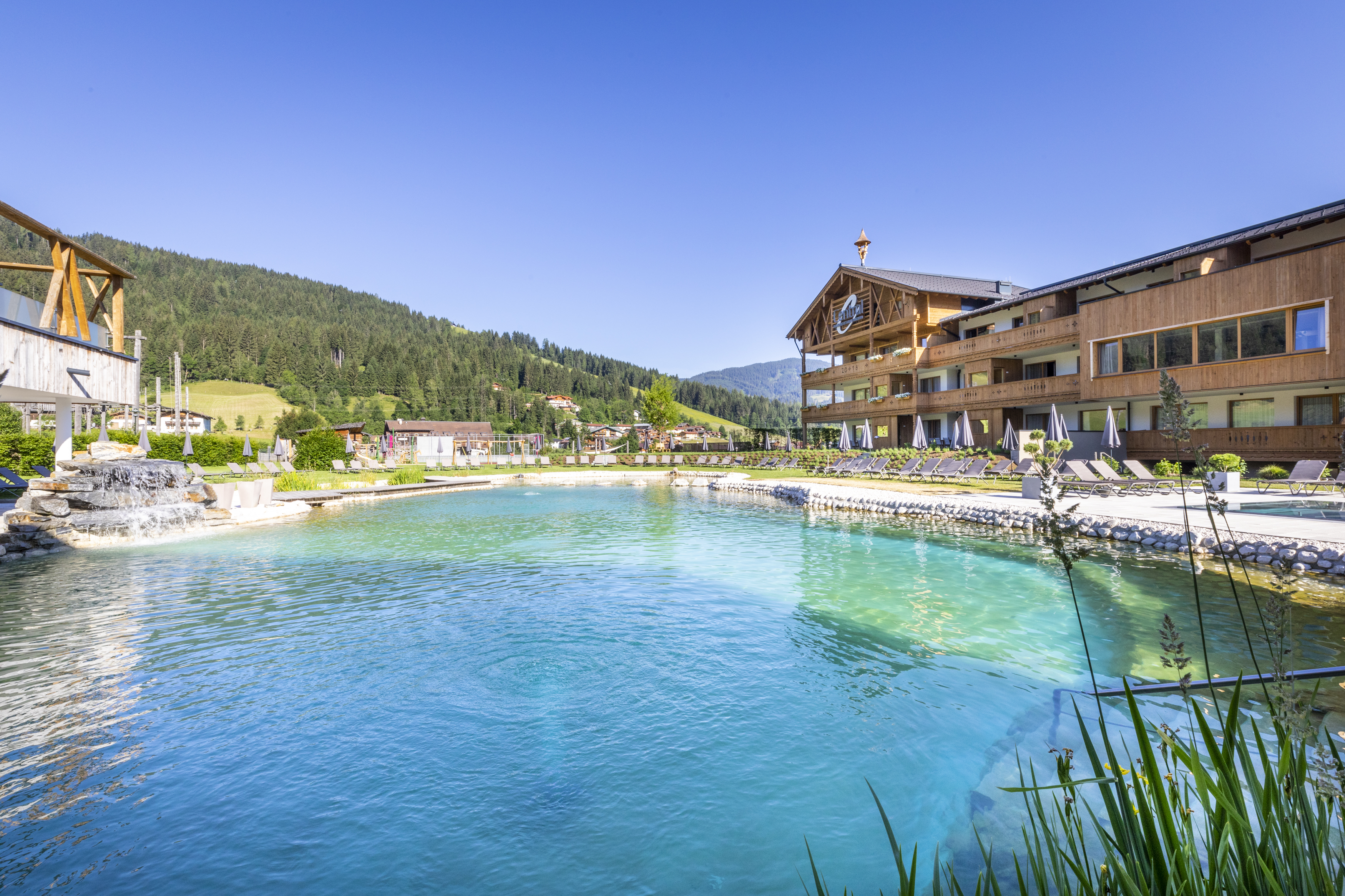 Familienhotel - Pongau - Schwimmteich - Central - Holiday Resort Flachau